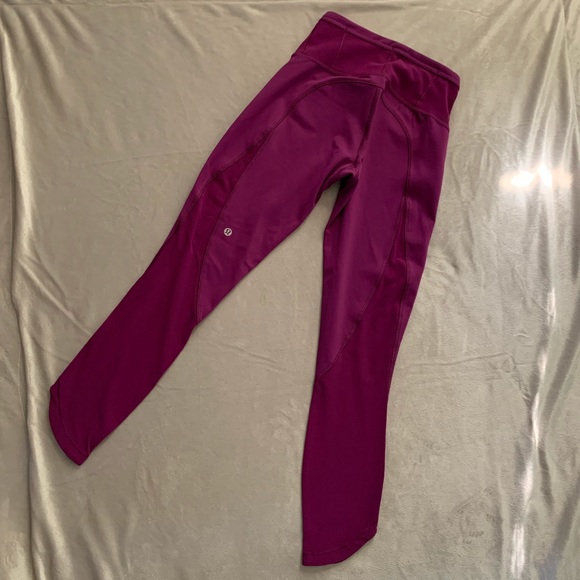 Lululemon Magenta Crop Leggings with Mesh - Picture 2 of 8